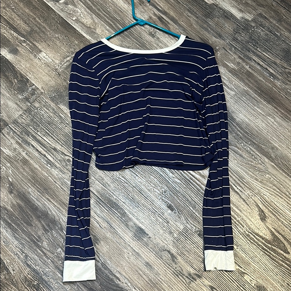 Forever 21 Blue and White Cropped Long Sleeve Hoodie